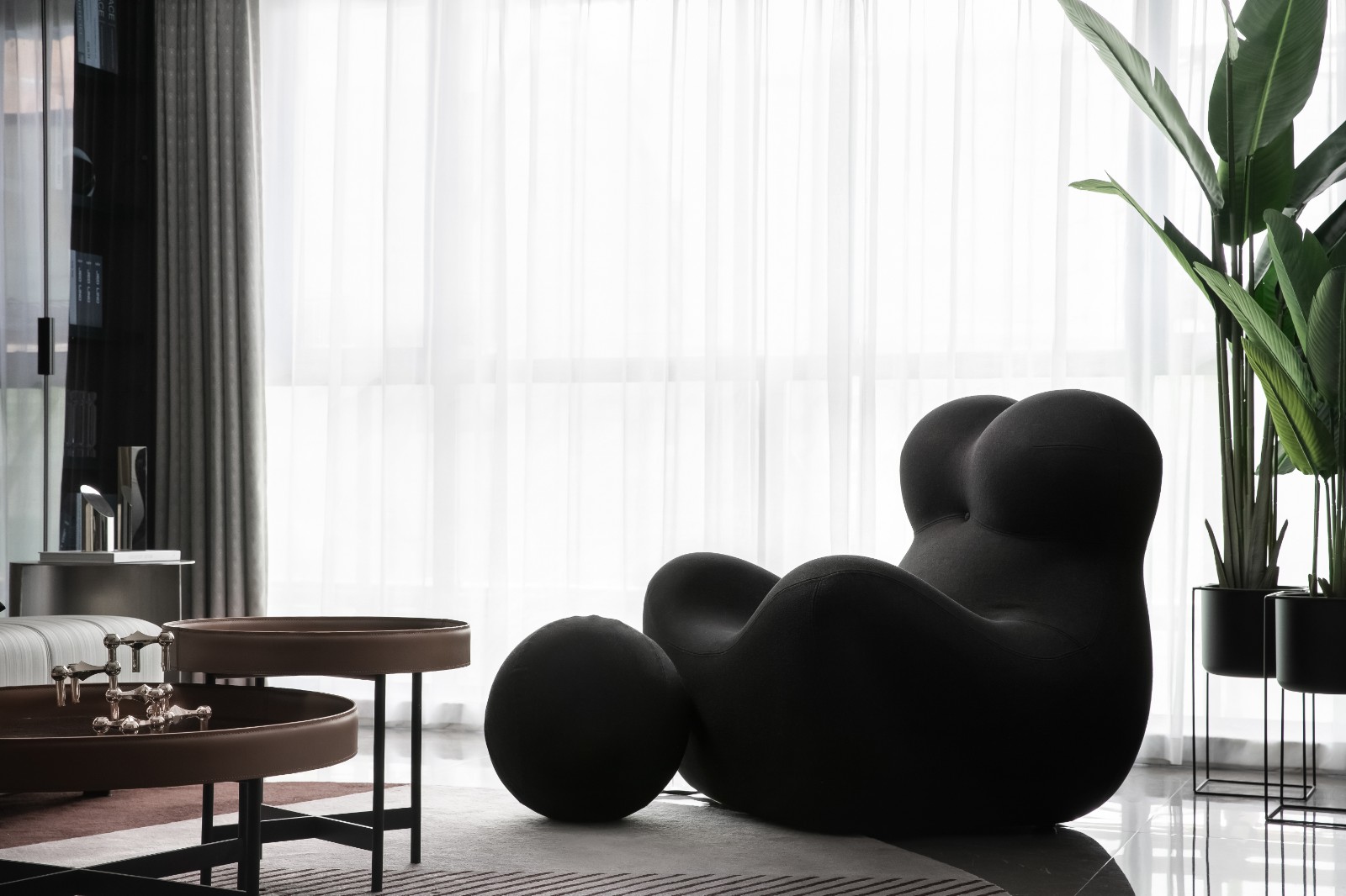 现代前卫风格家装设计室内装修效果图-客厅茶几 现代前卫风格家装设计室内装修效果图-客厅茶几